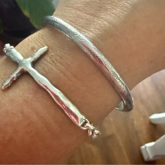 925 Sterling Silver Etched Bangle Bracelet - Picture 10 of 10